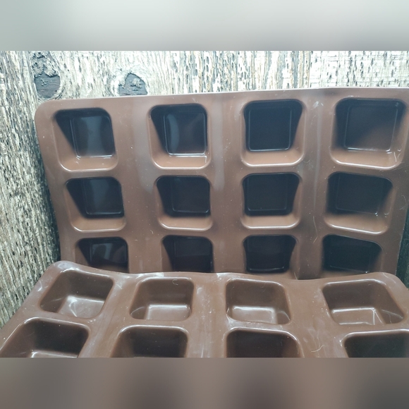 12 Cavity Brown Mini Square Brownie Trays Lot Of 2 Total 24 Cavity - Picture 2 of 3